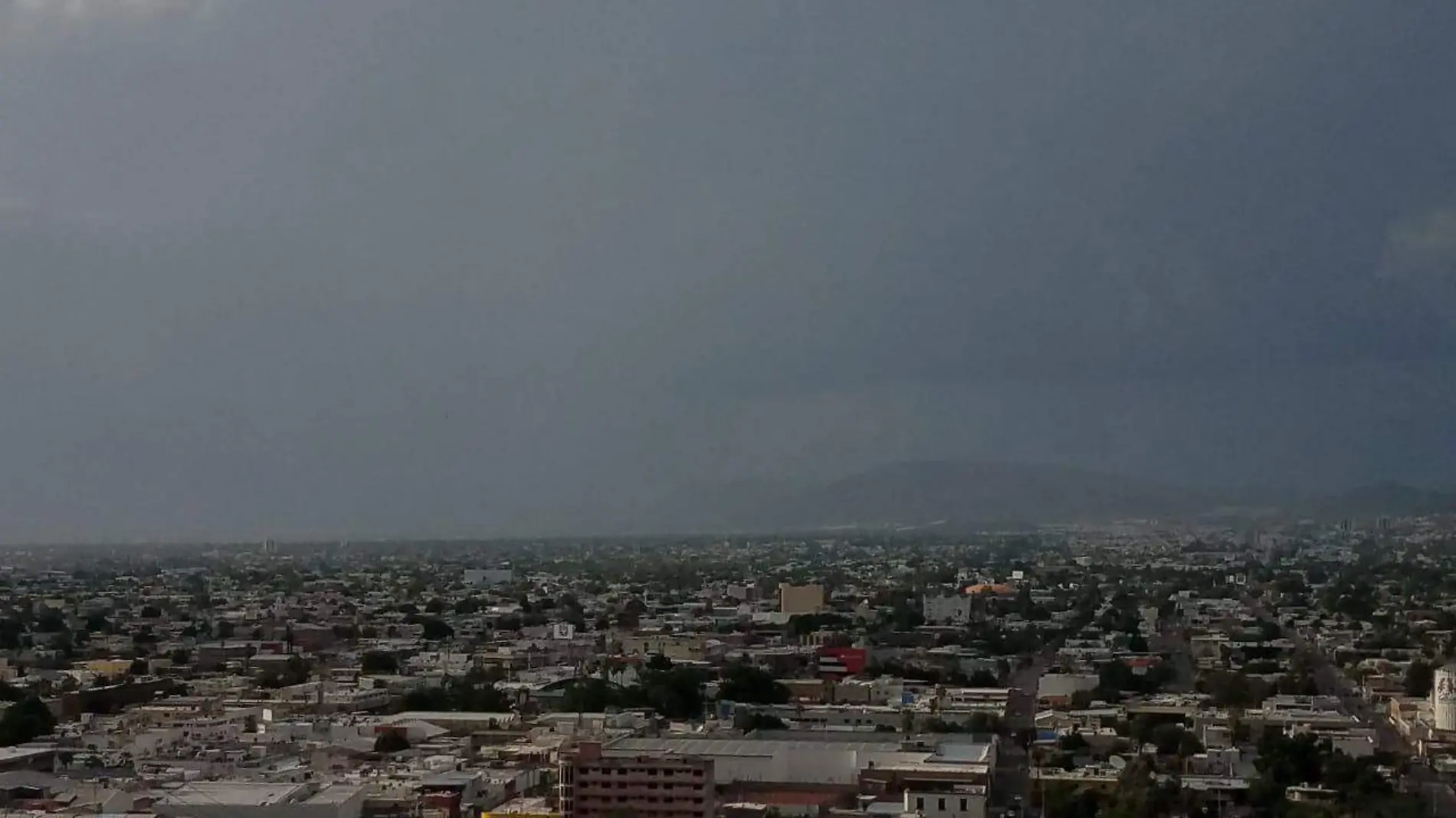 lluvias cielo nublado